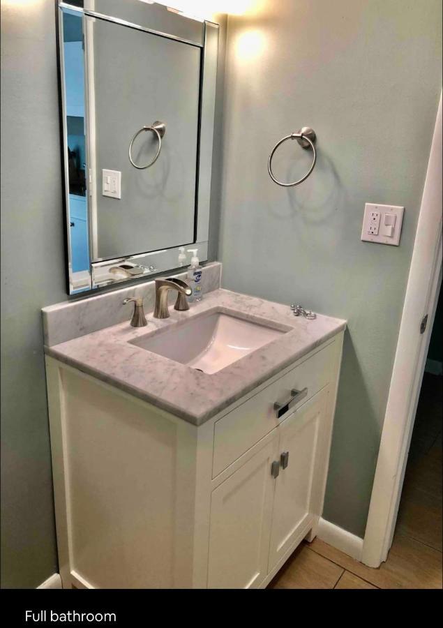 Cheerful Home With One Bedroom كيب كورال المظهر الخارجي الصورة